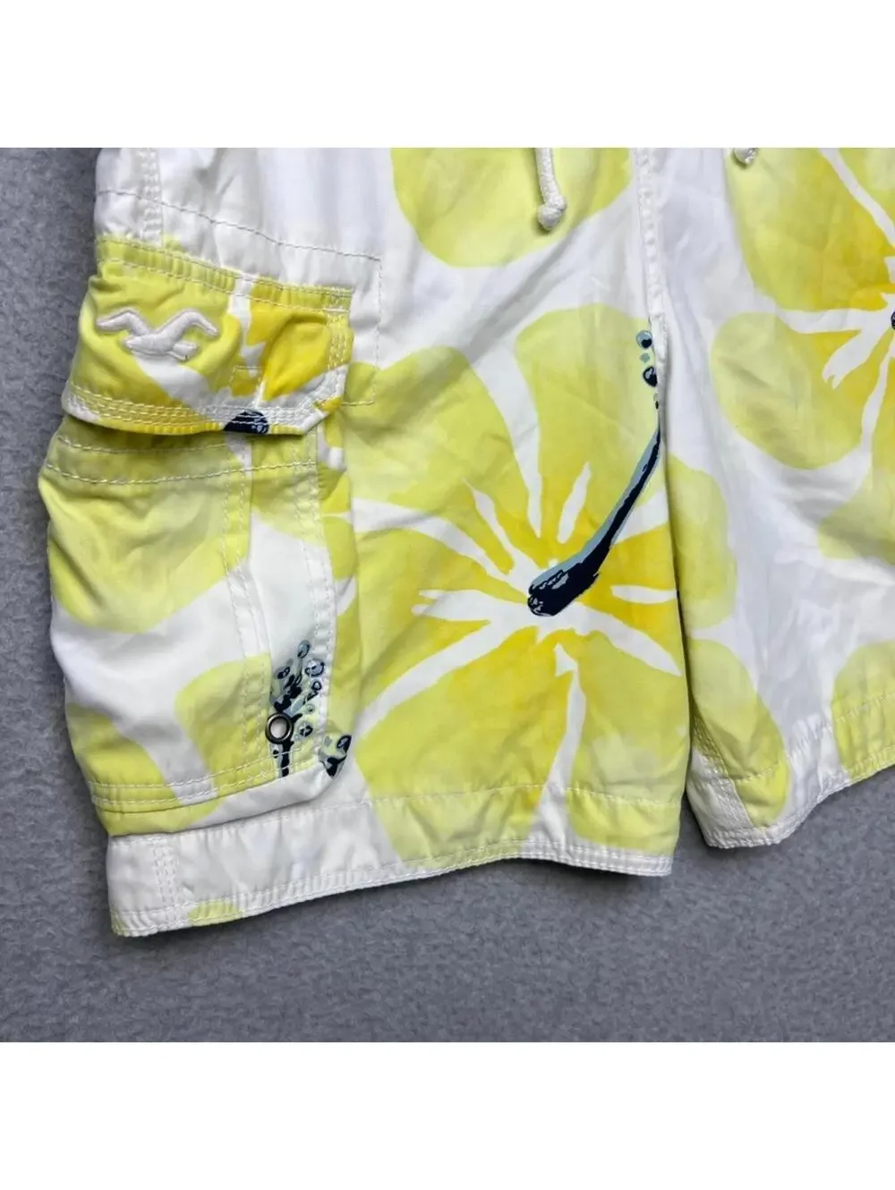 Vintage Hollister Y2K Yellow Tropical Floral Board Shorts Swim Trunks Size Small